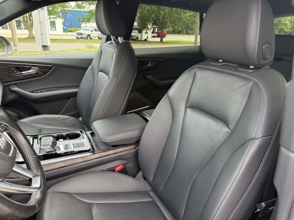 Used 2021 Audi Q8 Premium Plus w/ Premium Plus Package AWD/4WD image 12