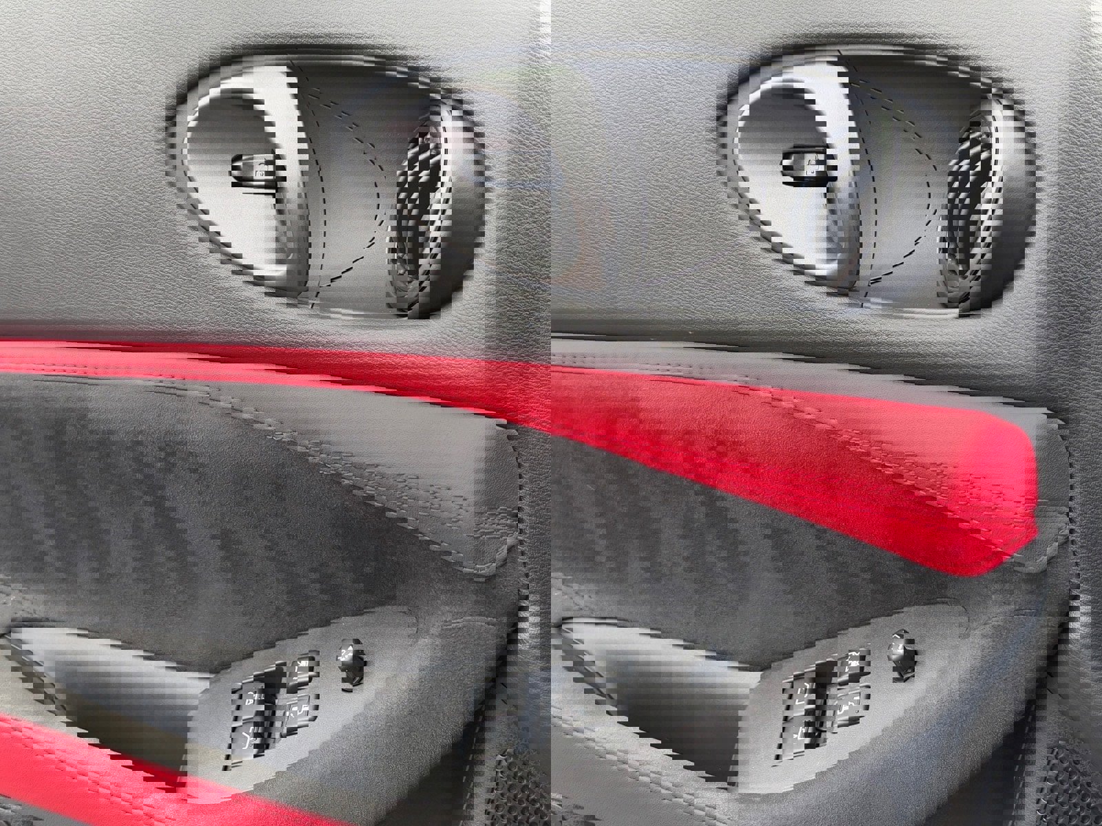 Certified 2024 Nissan Z Performance w/ Floor Mat Package image 16