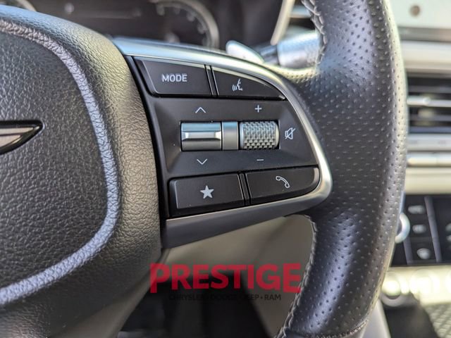 Used 2024 Genesis G70 2.5T image 17