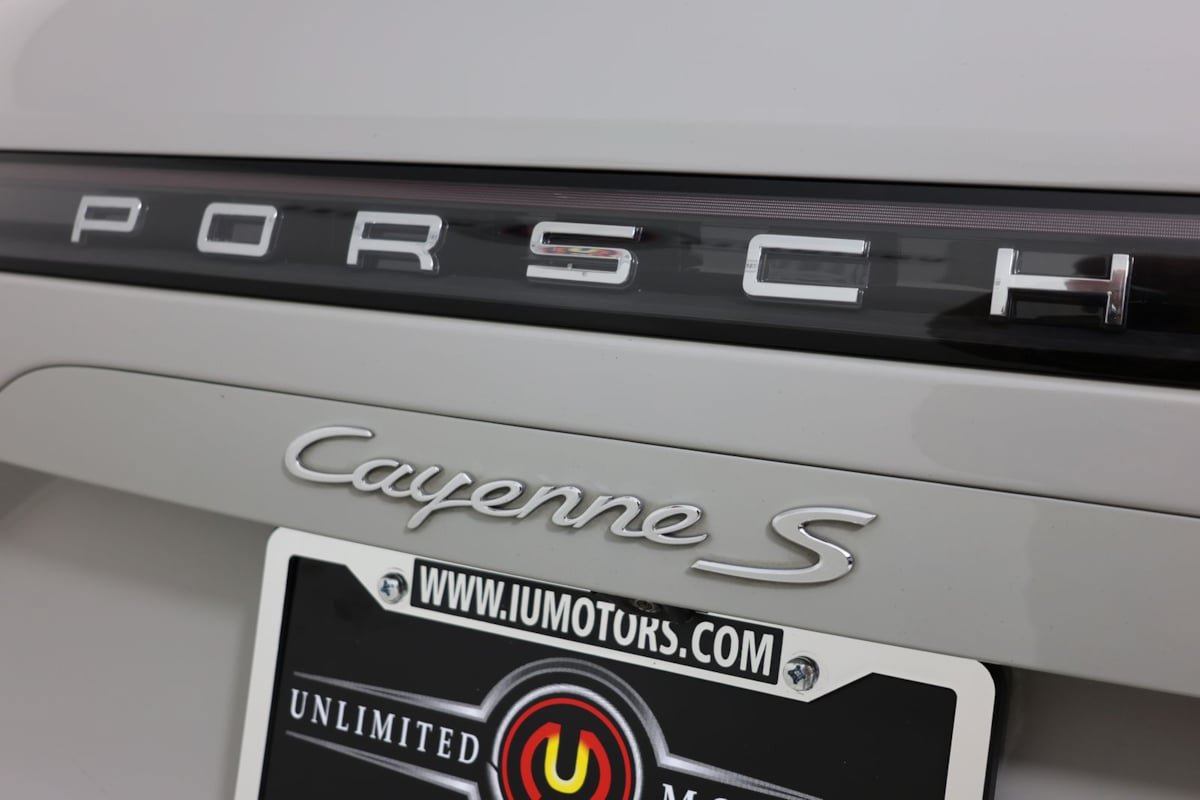 Used 2020 Porsche Cayenne S AWD/4WD image 16