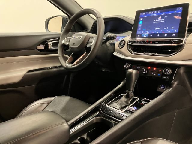 Used 2025 Jeep Compass Limited AWD/4WD image 52