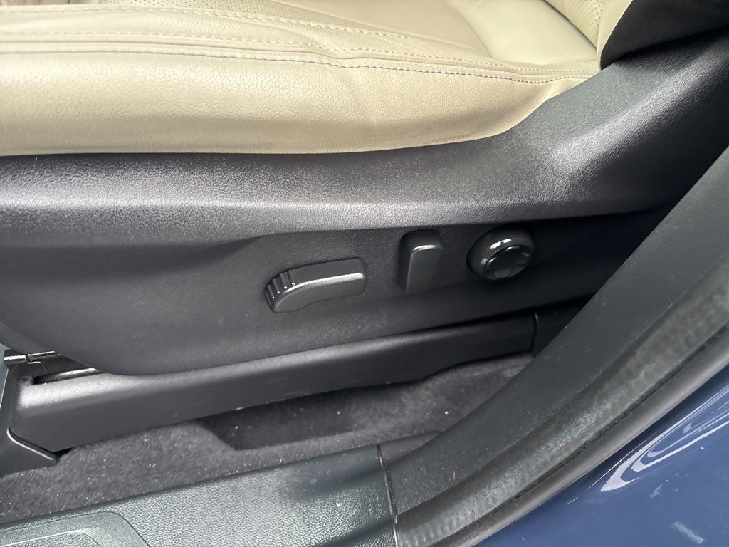 Certified 2023 Subaru Ascent Limited w/ Technology Package image 21