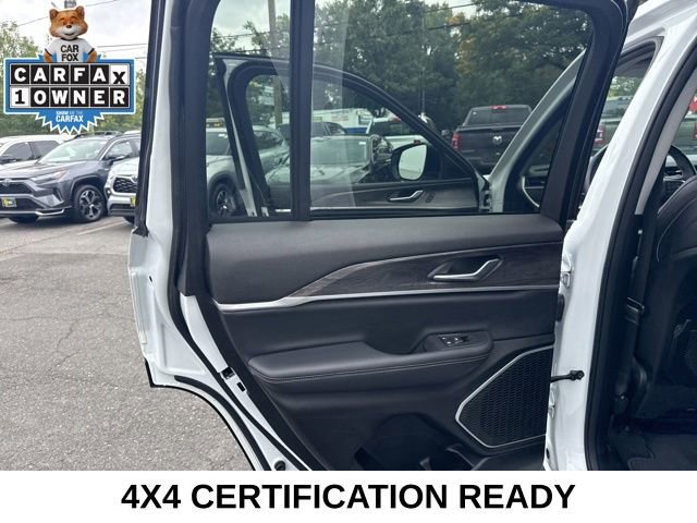 Used 2022 Jeep Grand Cherokee Limited image 34