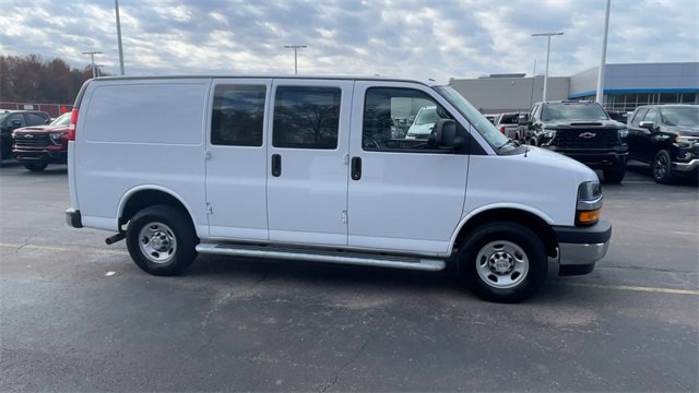 Used 2024 Chevrolet Express 2500 w/ Driver Convenience Package image 9