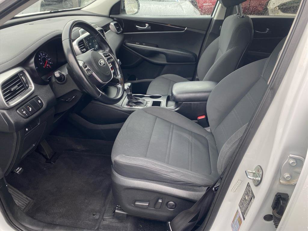 Used 2020 Kia Sorento S image 9