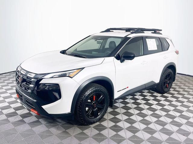Used 2025 Nissan Rogue SV AWD/4WD image 4