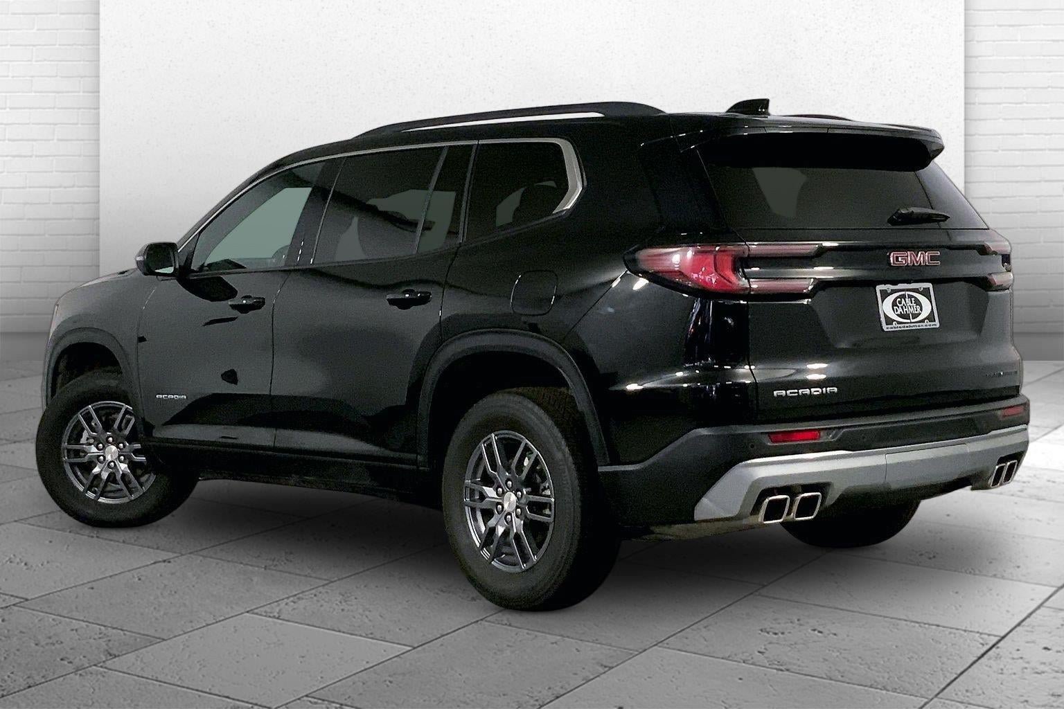 Used 2025 GMC Acadia Elevation FWD image 11