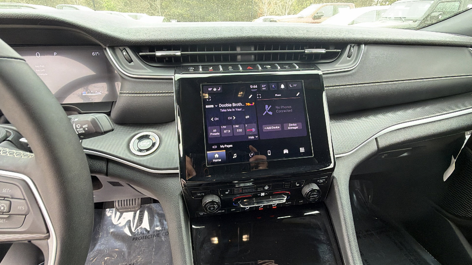 Used 2025 Jeep Grand Cherokee Altitude image 31