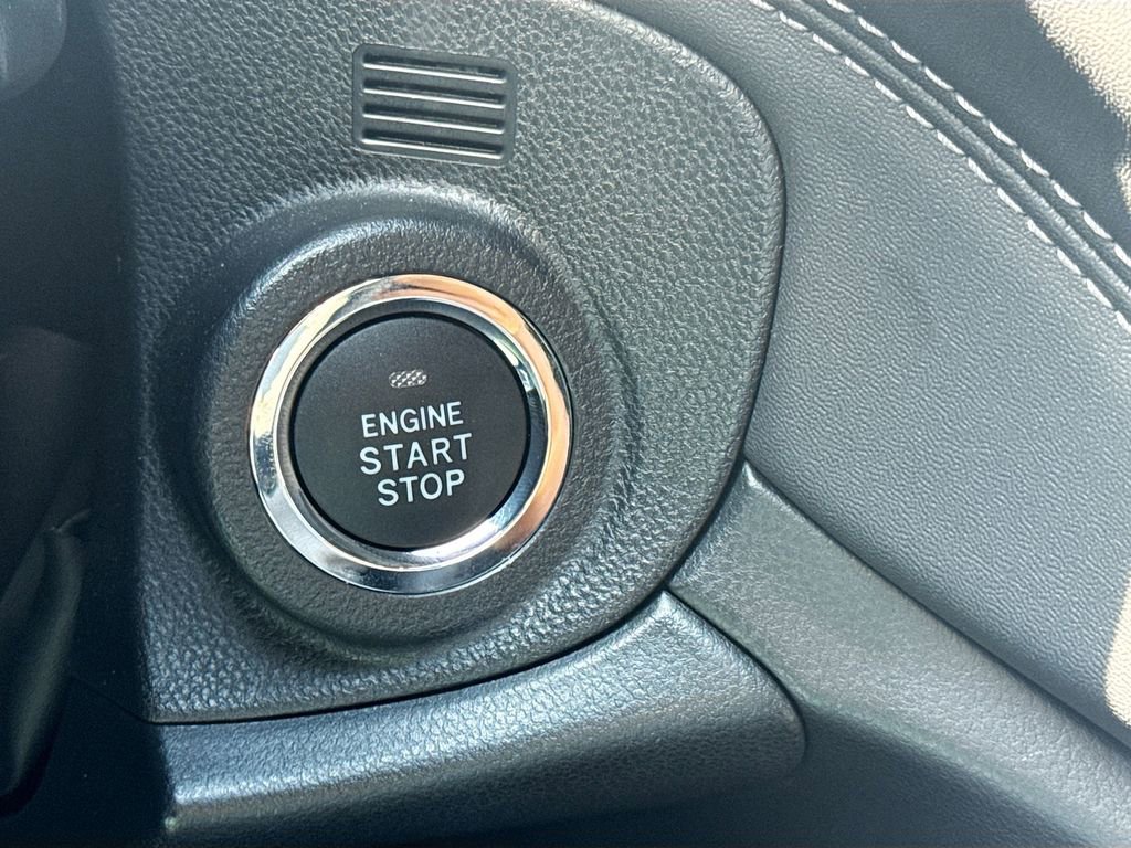 Certified 2025 Subaru Outback Limited AWD/4WD image 19