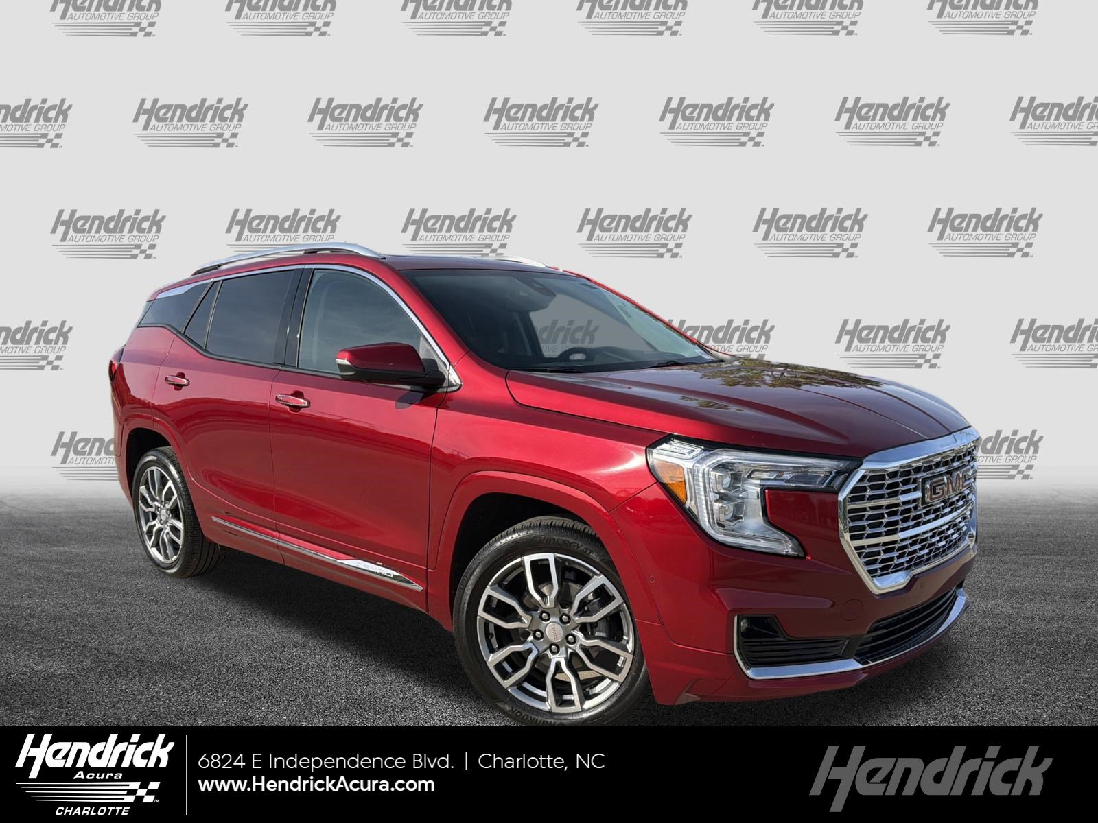 Used 2024 GMC Terrain Denali w/ Denali Premium Package