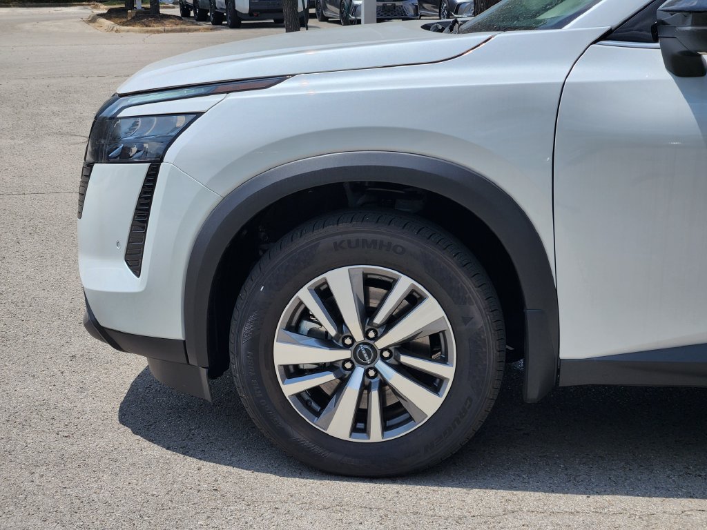 New 2026 Nissan Pathfinder SL AWD/4WD image 10
