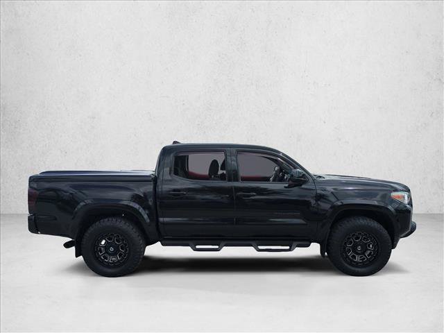 Used 2017 Toyota Tacoma SR5 w/ Tow Package RWD image 4