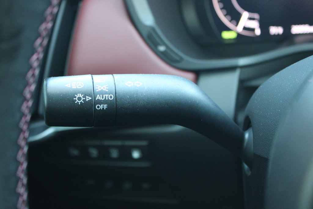 Used 2025 MAZDA CX-70 Plug-In Hybrid w/ Premium Plus AWD/4WD image 37