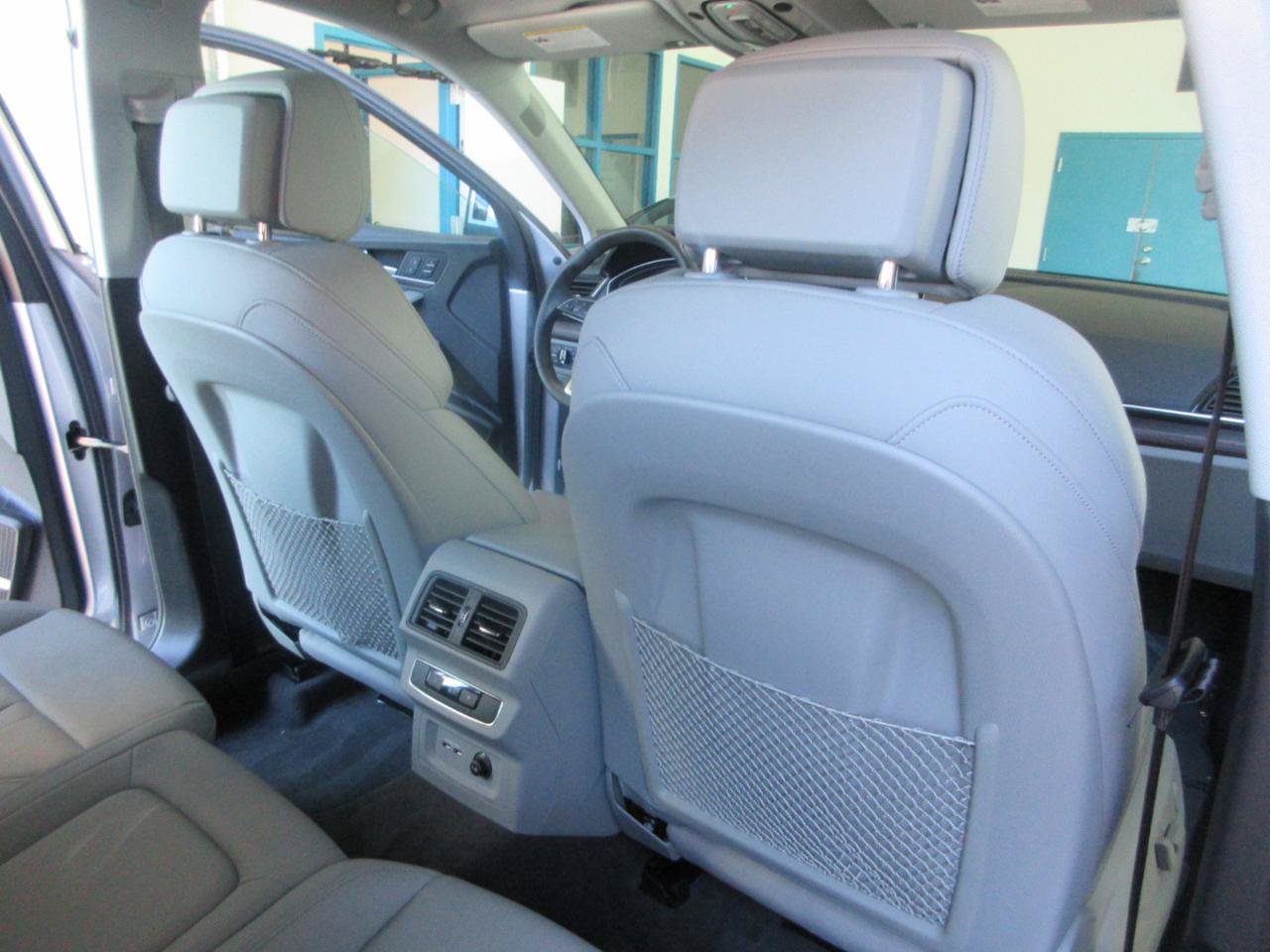 Used 2024 Audi Q5 2.0T Premium Plus w/ Premium Plus Package AWD/4WD image 36