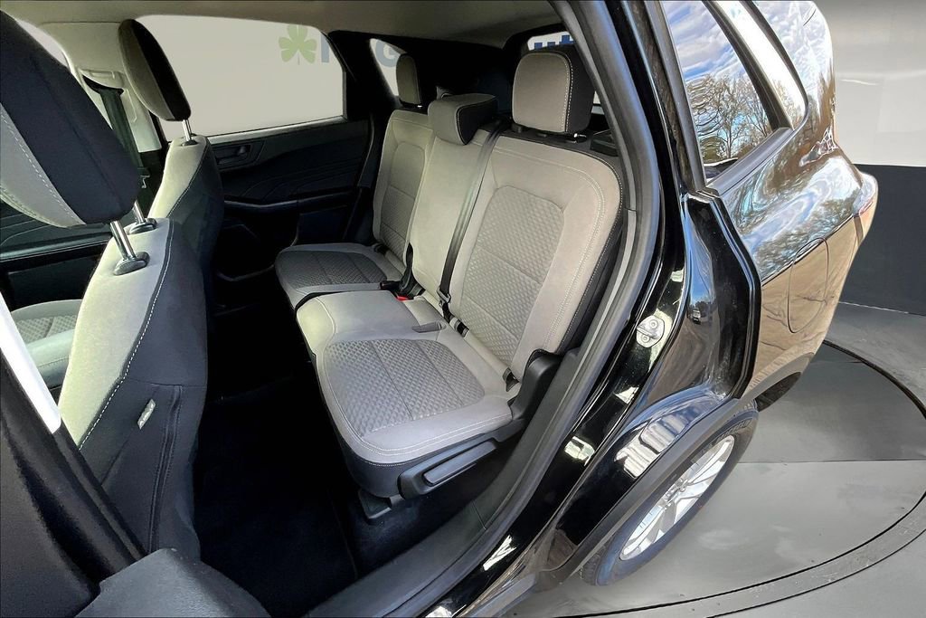Used 2022 Ford Escape SE image 23