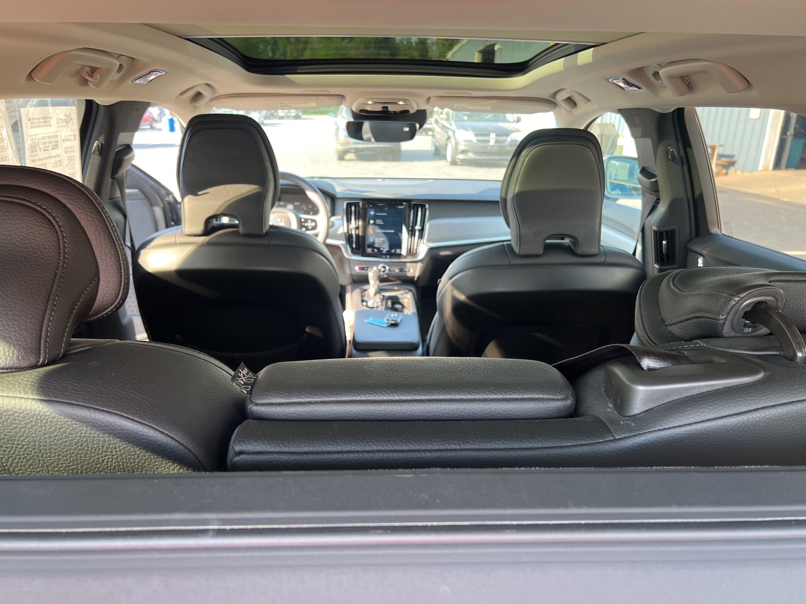 Used 2019 Volvo V90 T6 Cross Country w/ Advanced Package AWD/4WD image 28