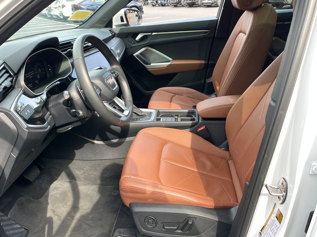 Used 2025 Audi Q3 2.0T Premium image 9