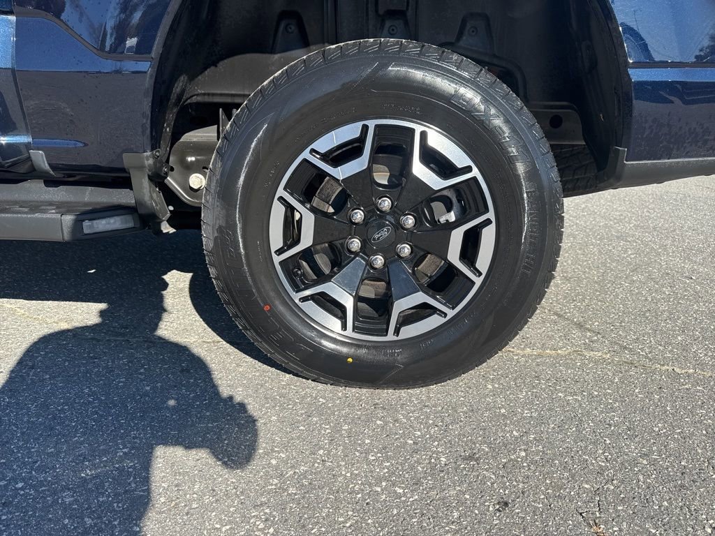 Used 2023 Ford F150 Lightning XLT image 31