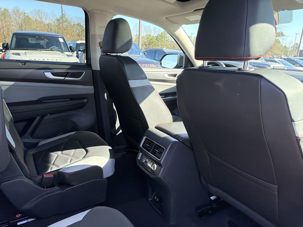 New 2026 Volkswagen Atlas Peak Edition AWD/4WD image 18