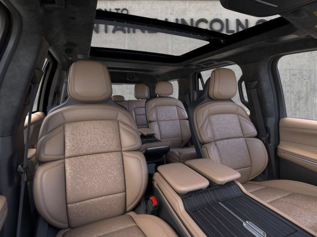 New 2026 Lincoln Navigator Black Label AWD/4WD image 10