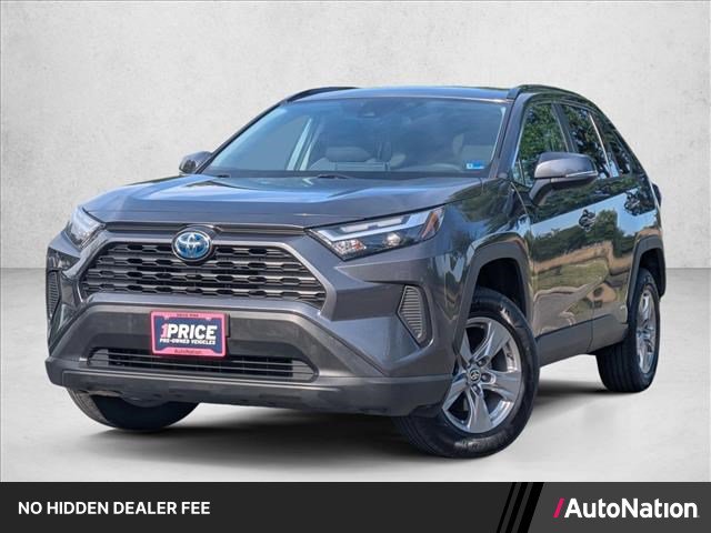 Used 2024 Toyota RAV4 XLE AWD/4WD image 1