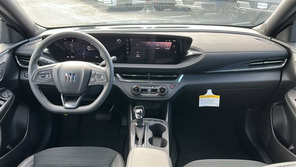 Used 2025 Buick Envista Preferred image 10