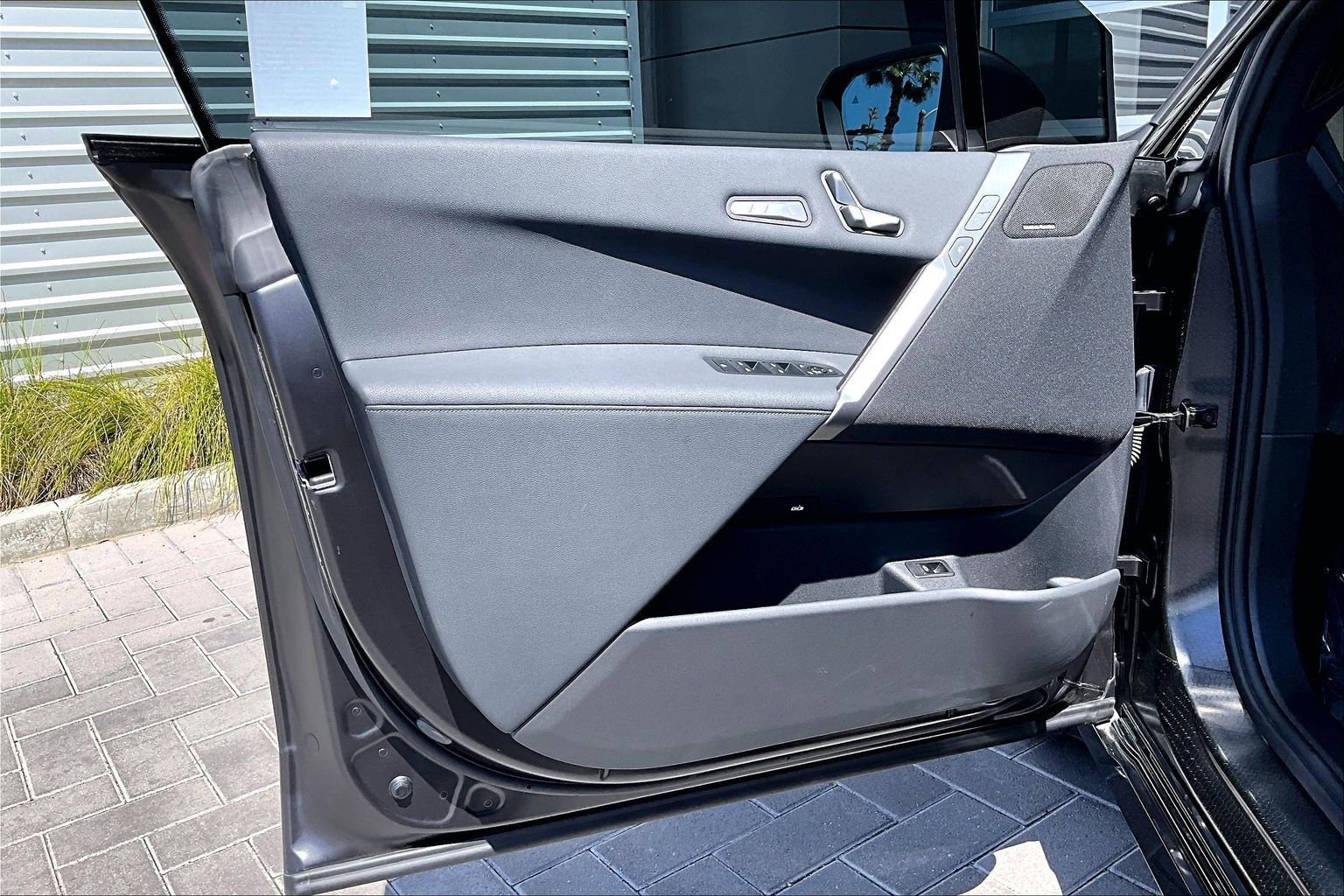 Used 2026 BMW iX xDrive45 w/ M Sport Package image 22