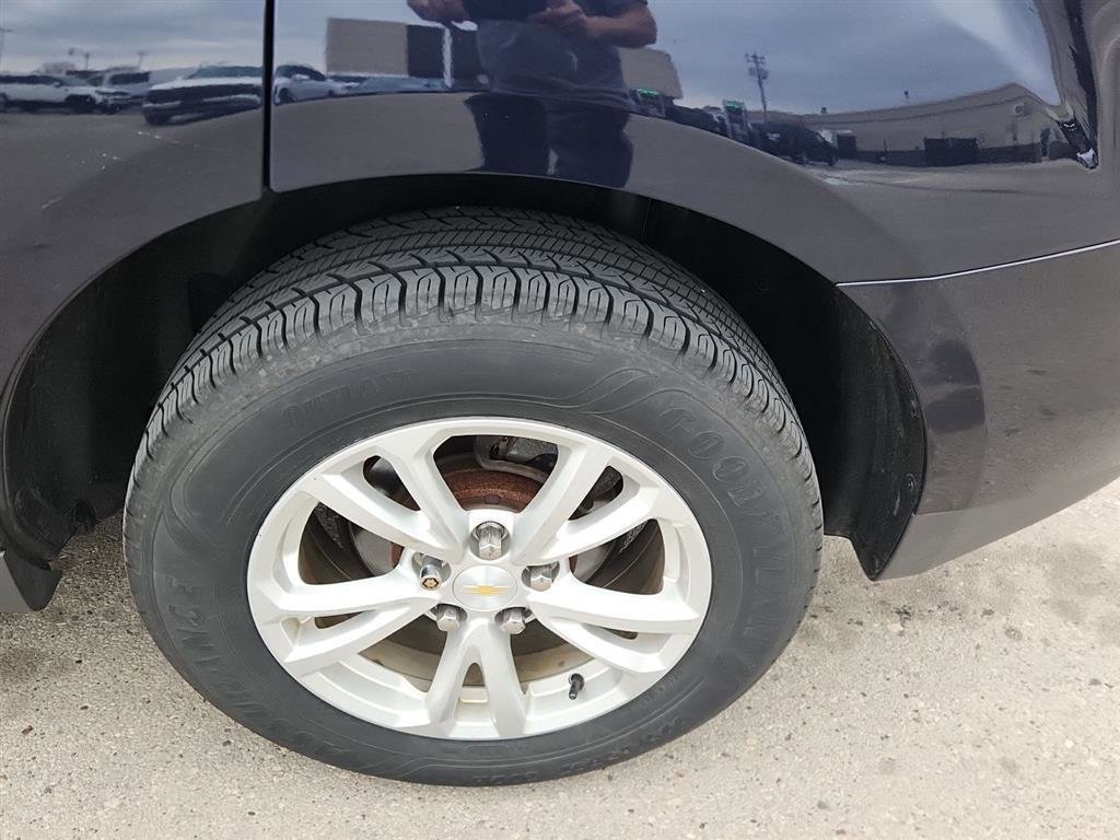 Used 2017 Chevrolet Equinox LT w/ Convenience Package image 6