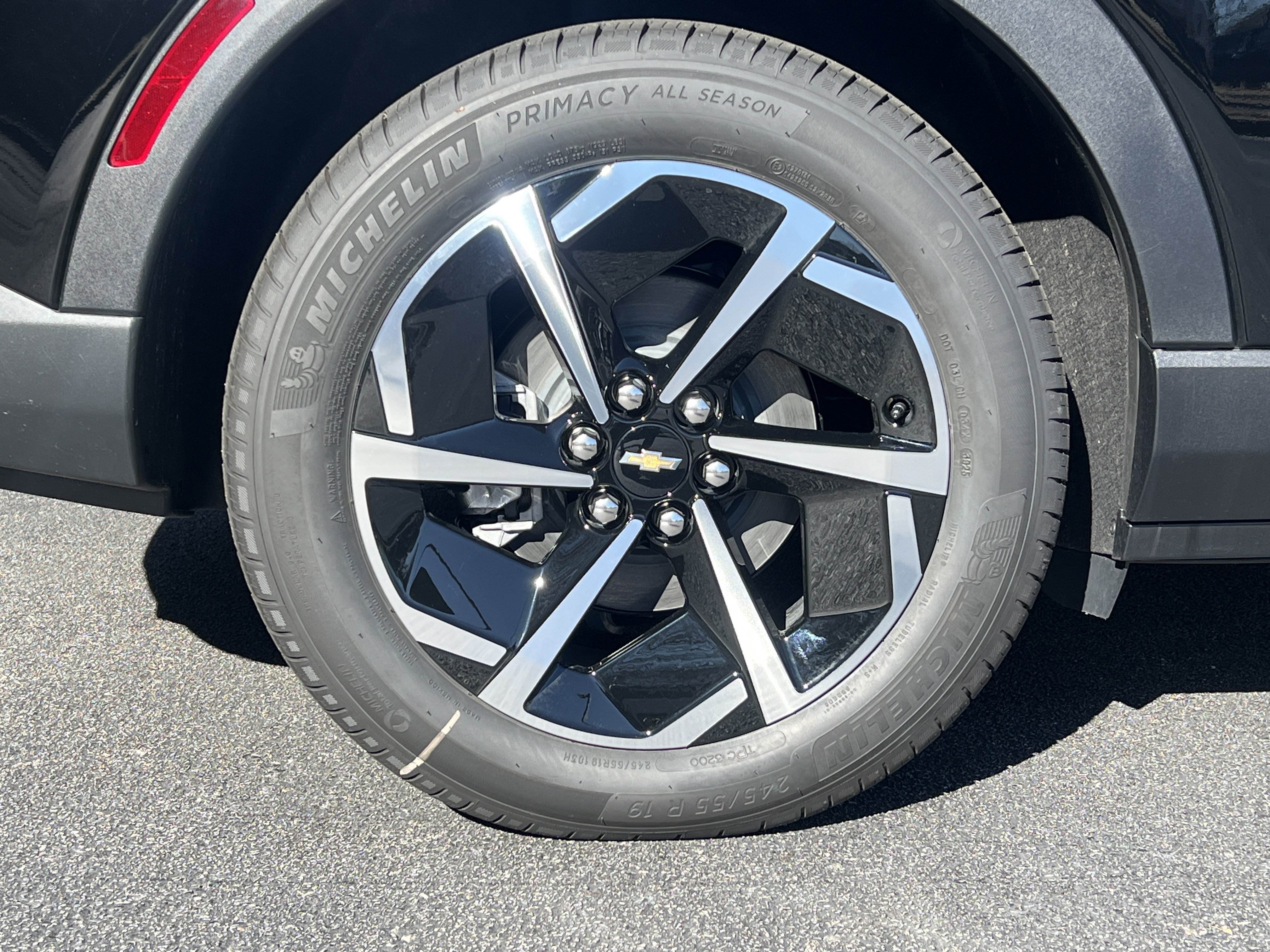 New 2026 Chevrolet Equinox EV LT AWD/4WD image 13