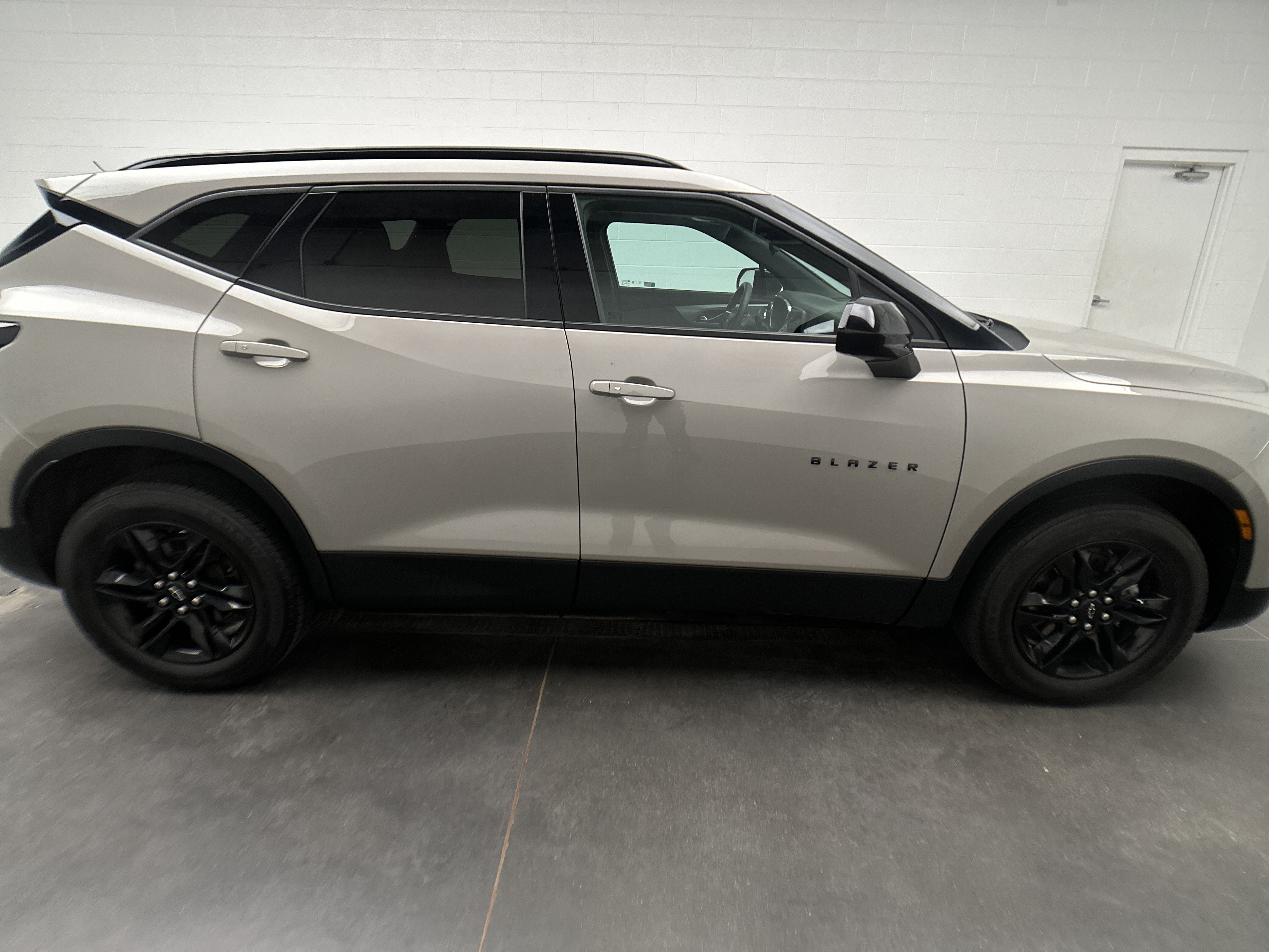 Used 2021 Chevrolet Blazer LT w/ Midnight/Sport Edition AWD/4WD image 9