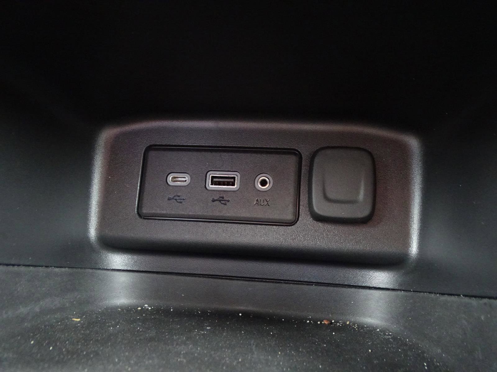 Used 2022 Chevrolet Equinox LT image 23