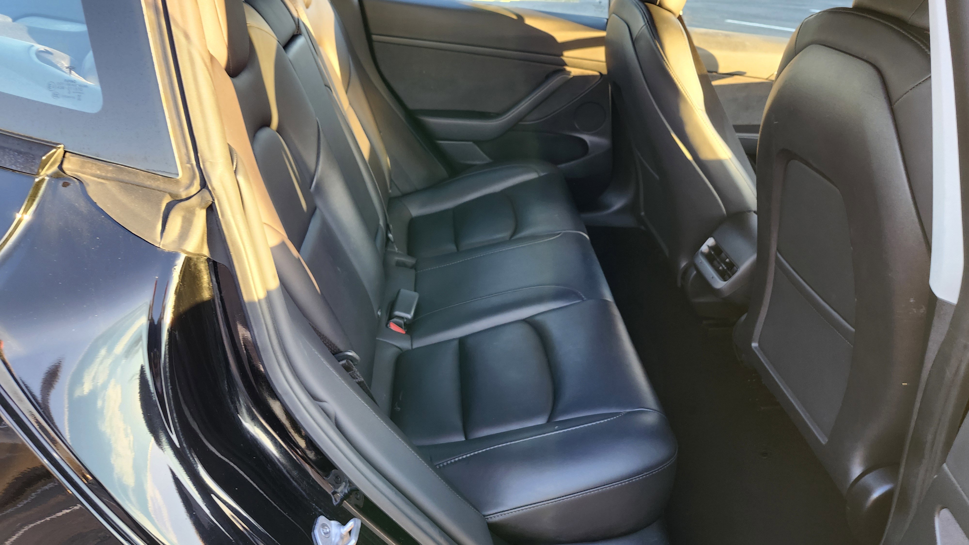 Used 2023 Tesla Model 3 Standard Range image 13