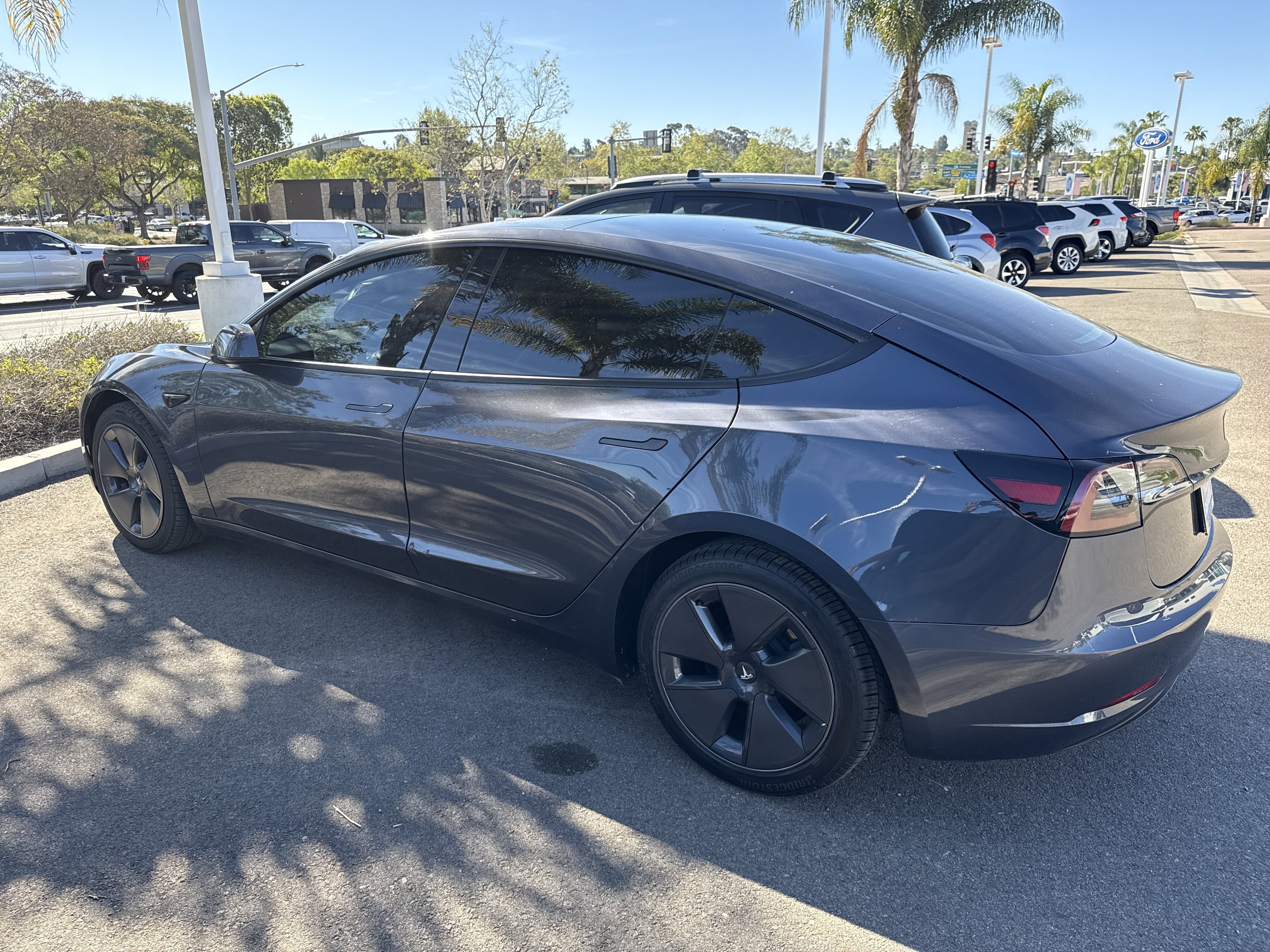 Used 2023 Tesla Model 3 Standard Range image 2
