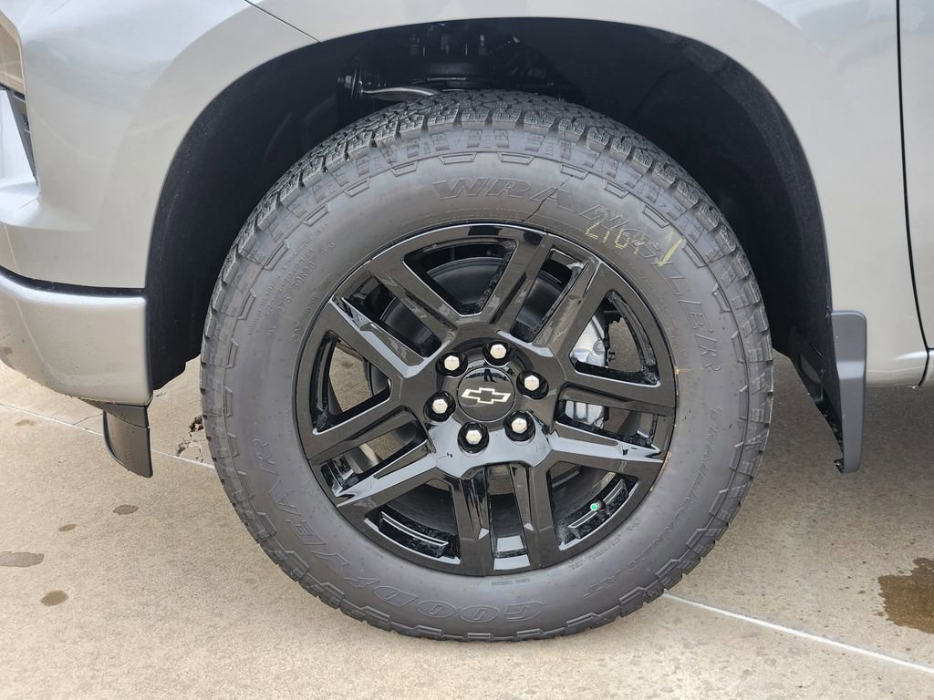 New 2026 Chevrolet Silverado 1500 Custom w/ Turbomax Blackout Package image 9
