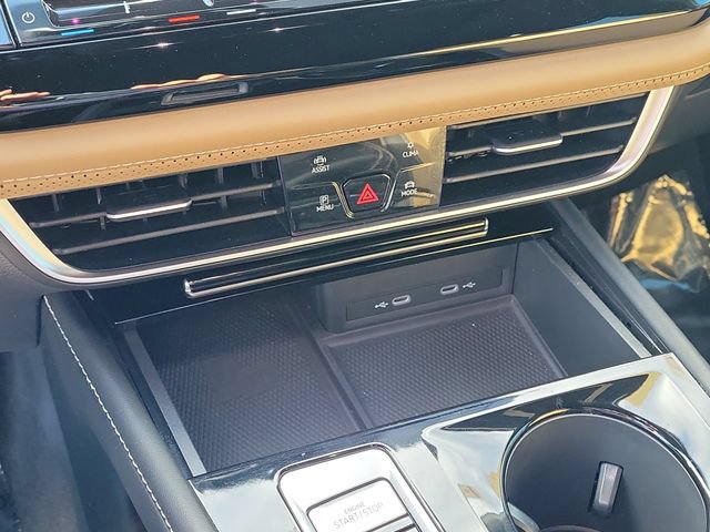 Certified 2024 Volkswagen Atlas Cross Sport SE w/ Panoramic Sunroof Package FWD image 26