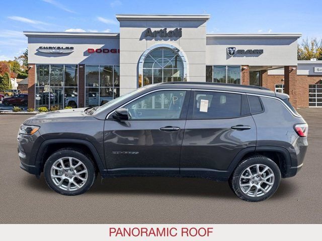 Certified 2022 Jeep Compass Latitude w/ Sun and Sound Group image 5