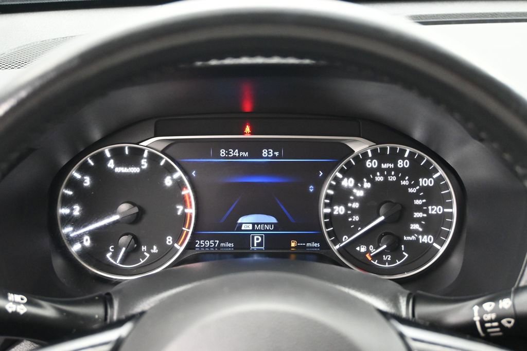 Used 2022 Nissan Altima 2.5 SR w/ Midnight Edition Package FWD image 13