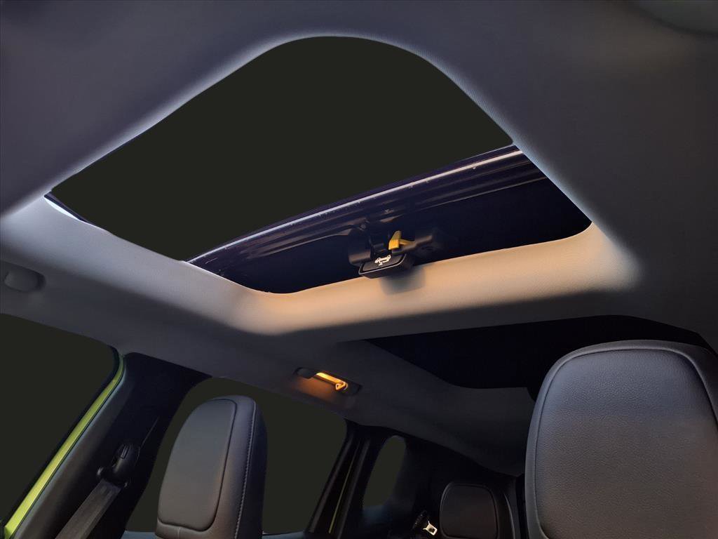 Used 2018 Jeep Renegade Limited w/ UConnect 8.4 Nav Group image 24