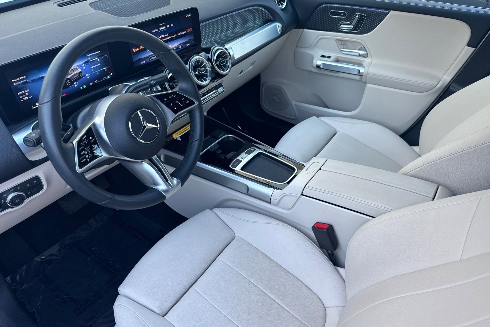 Certified 2025 Mercedes-Benz GLB 250 image 10