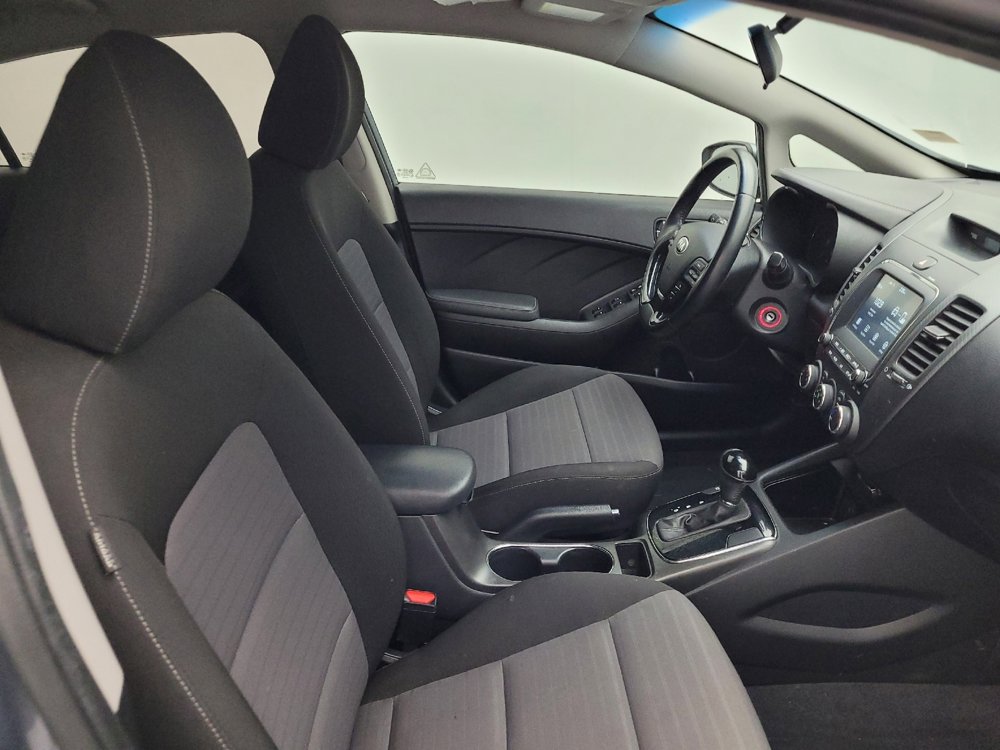 Used 2017 Kia Forte S image 21