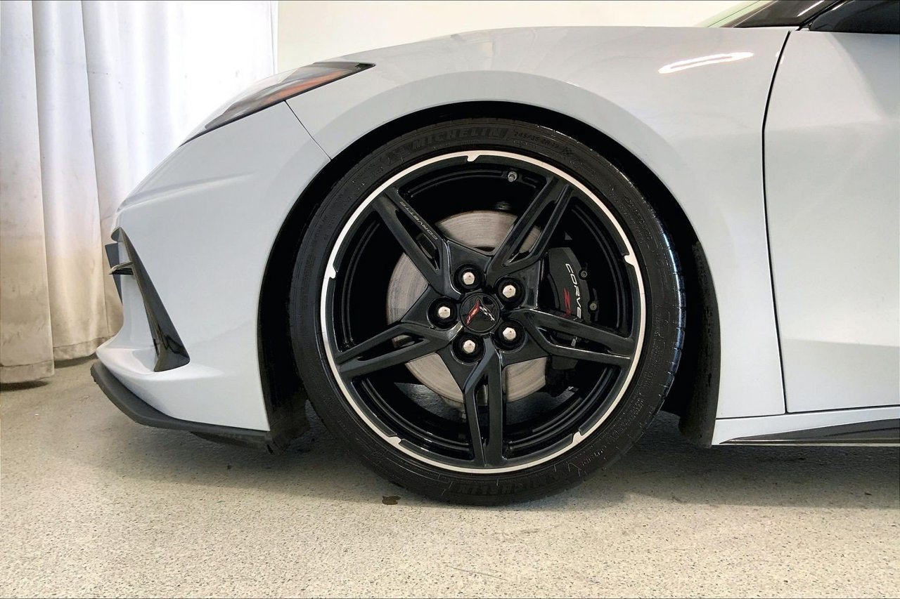 Used 2023 Chevrolet Corvette Stingray Coupe w/ Z51 Performance Package RWD image 7