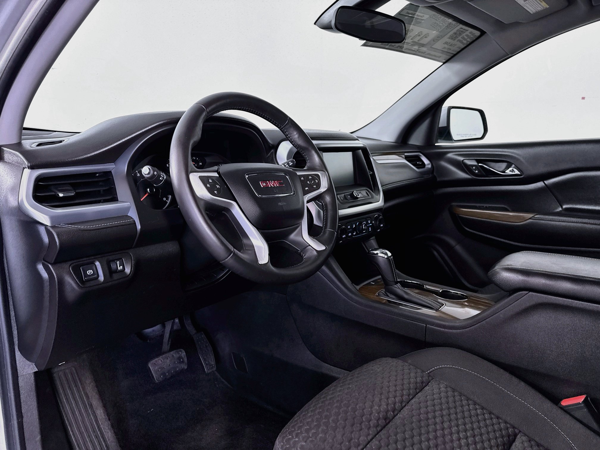 Used 2017 GMC Acadia SLE FWD image 9