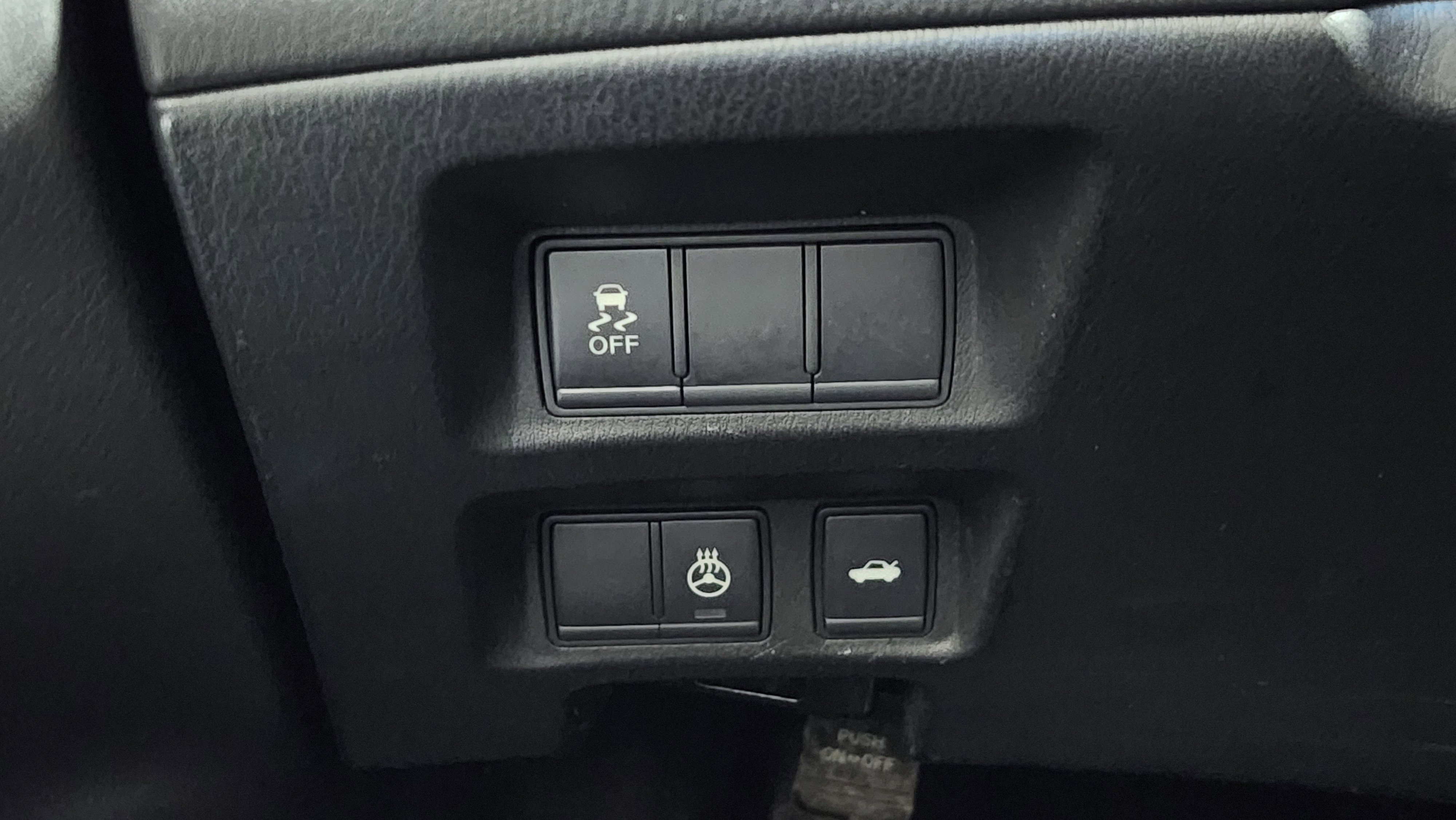 Used 2019 INFINITI Q70 Luxe image 39