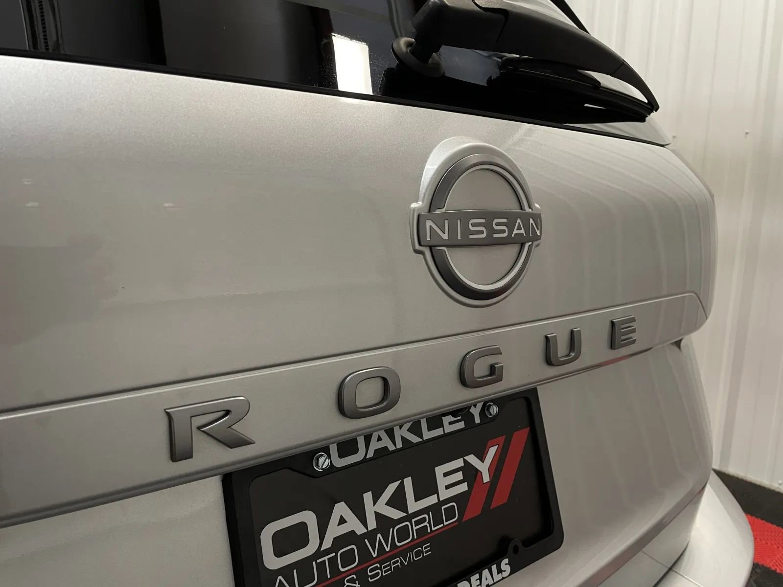 Used 2024 Nissan Rogue S FWD image 13