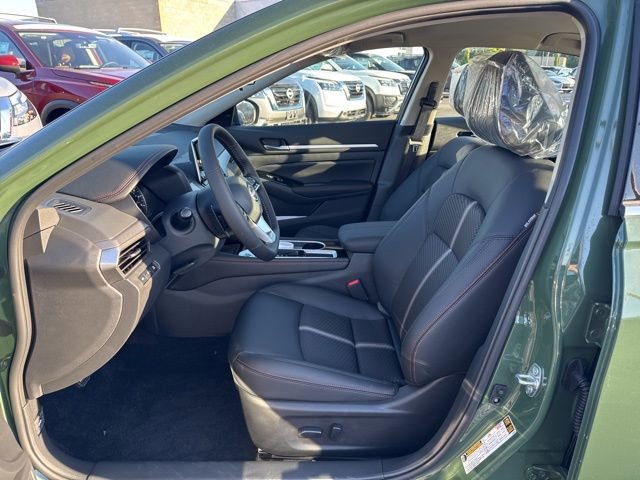 New 2025 Nissan Altima 2.5 SR image 13