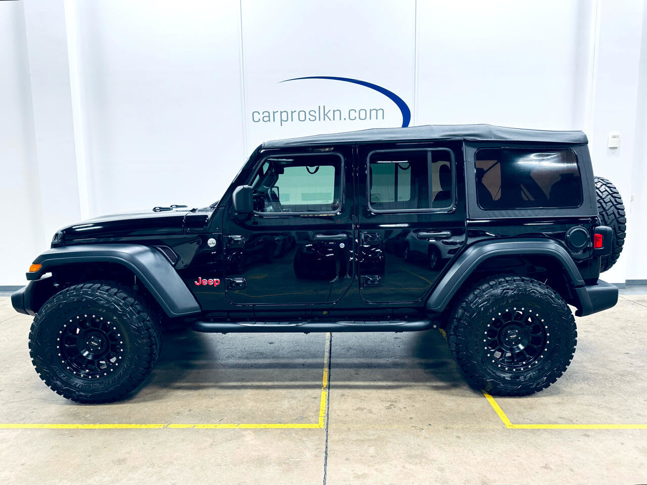 Used 2018 Jeep Wrangler Unlimited Sport S image 4
