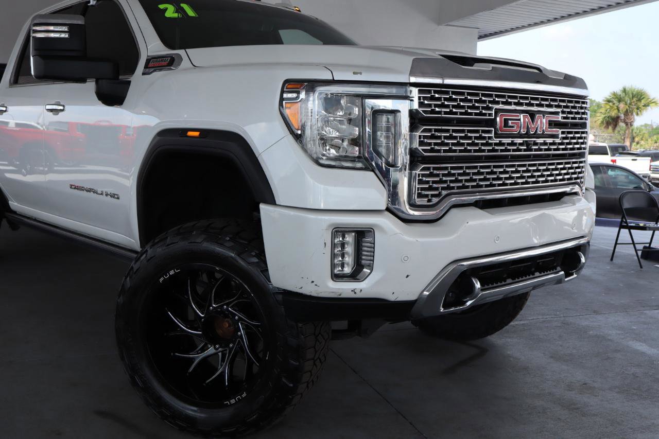 Used 2021 GMC Sierra 3500 Denali w/ Denali Ultimate Package AWD/4WD image 2