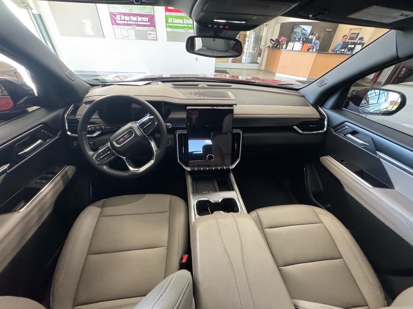 Used 2024 GMC Acadia Elevation w/ Black Edition AWD/4WD image 14