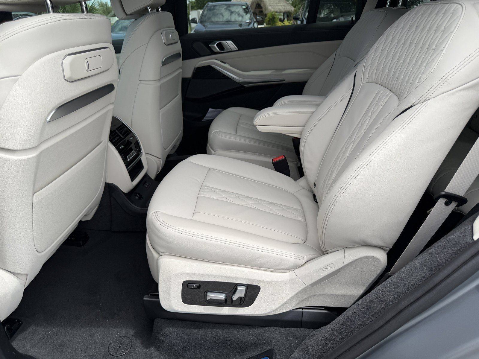 New 2027 BMW X7 xDrive40i AWD/4WD image 18