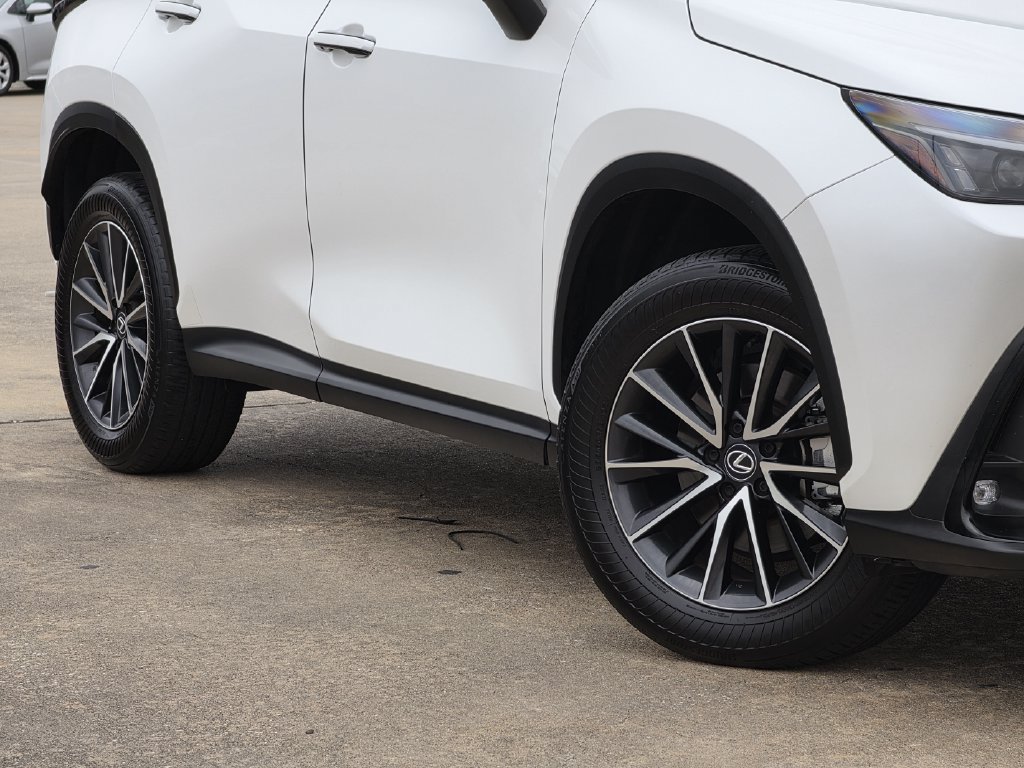 Used 2024 Lexus NX 250 FWD image 11